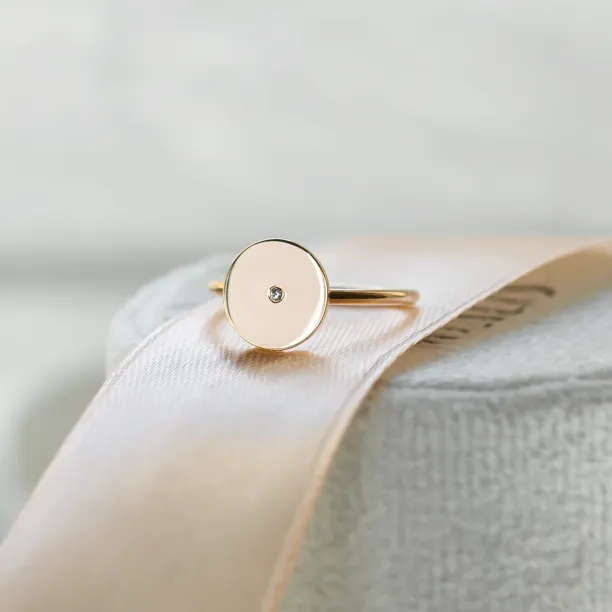 Gold minimalistic ring with engraving  and tiny diamond Bery Image