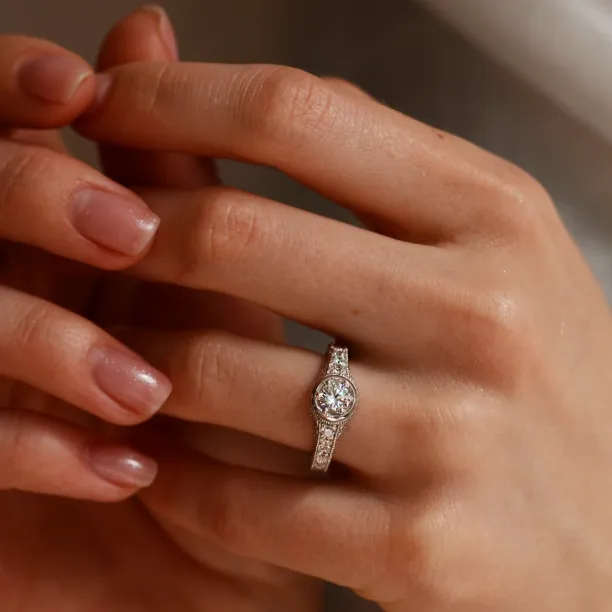 Vintage ring with zirkons OSLO Image