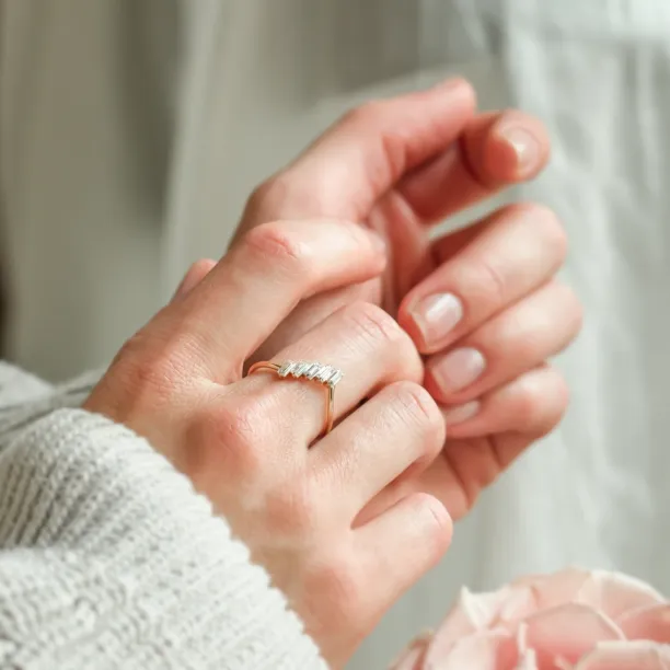 Unusual gold ring with baguette moissanite FRANCES Image