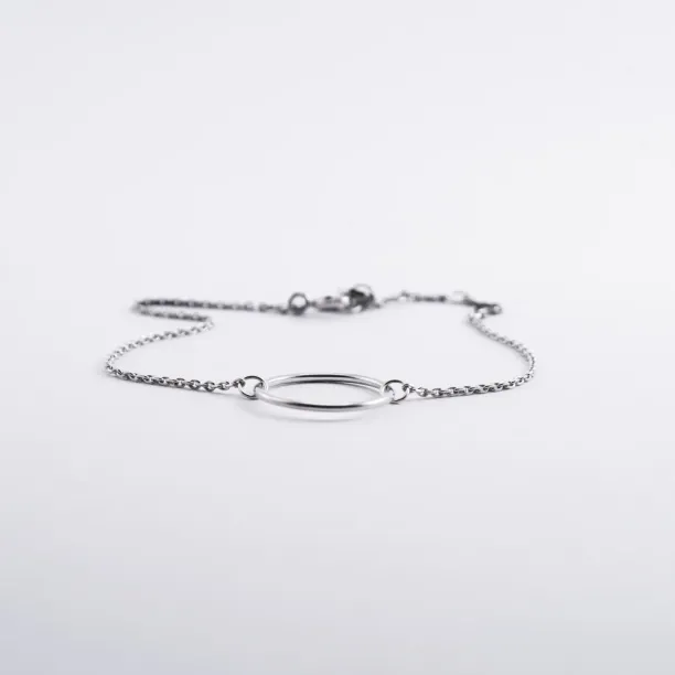 Minimalist sterling silver bracelet KARME Image