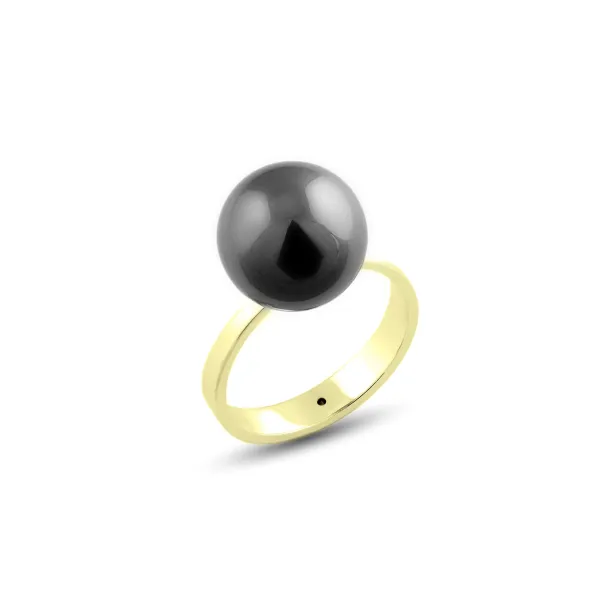 Minimalist ring with hematite RENA Image