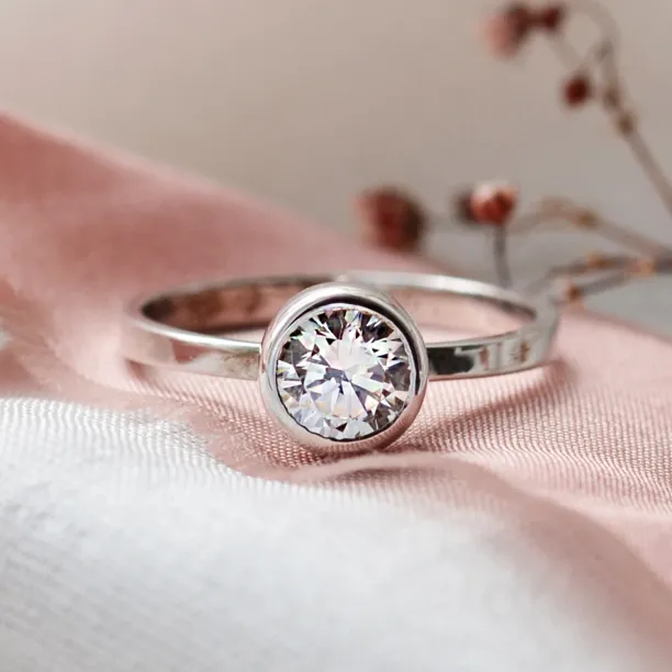 Engagement ring with moissanit ORELIA Image