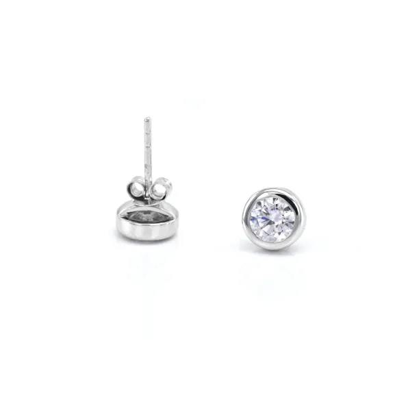Simple Sterling Silver earring with Zircon KLOFTA Image