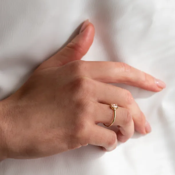 Romantic lab grown diamond ring ARCTELIA Image