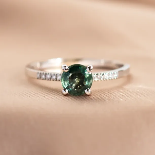 Green sapphire and diamond engagement ring SERENYA Image