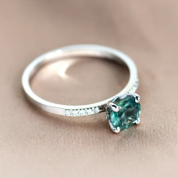 Green sapphire and diamond engagement ring SERENYA Image
