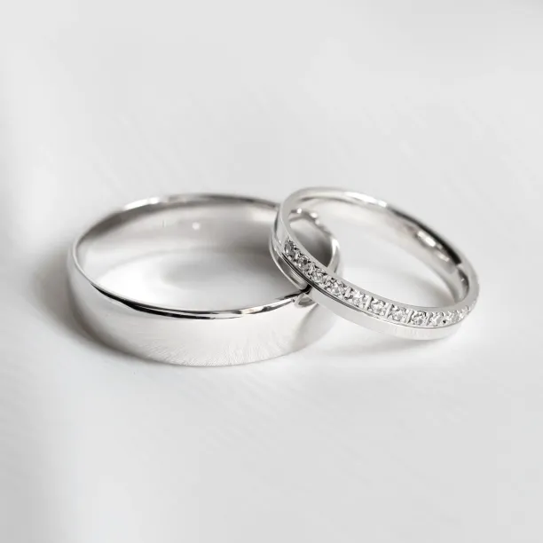 Gold wedding rings with diamonds ELIAN Image