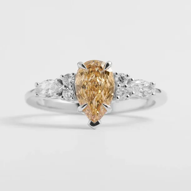 Engagement ring with lab-grown diamonds ANGIE Image