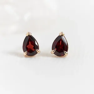 Elegant gold earrings with pear garnets CARLIE Thumbnail
