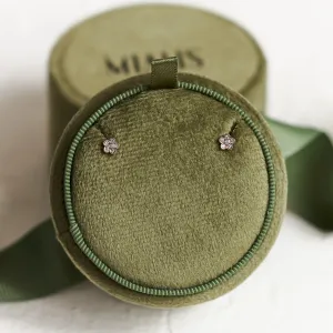 Solid gold diamond flower earrings BLOOM Thumbnail