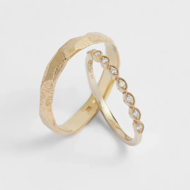 Unusual diamond wedding bands DARLING Image