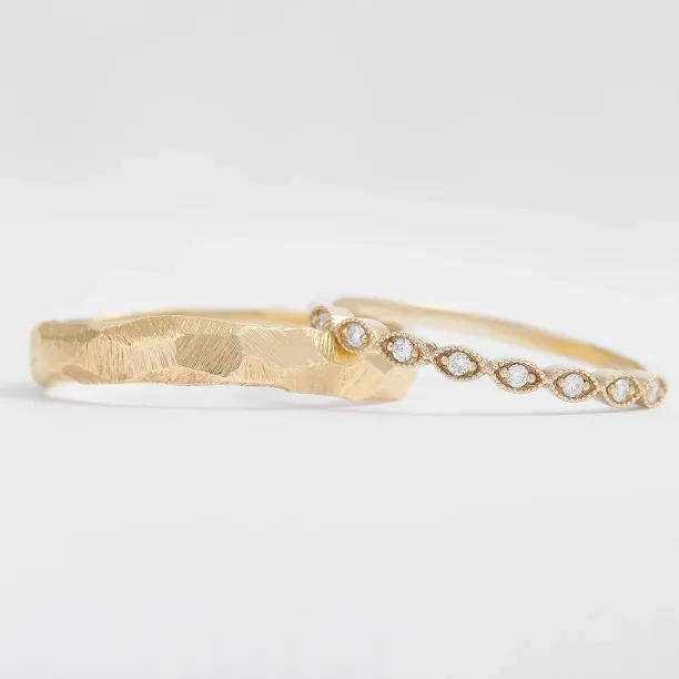 Unusual diamond wedding bands DARLING Image