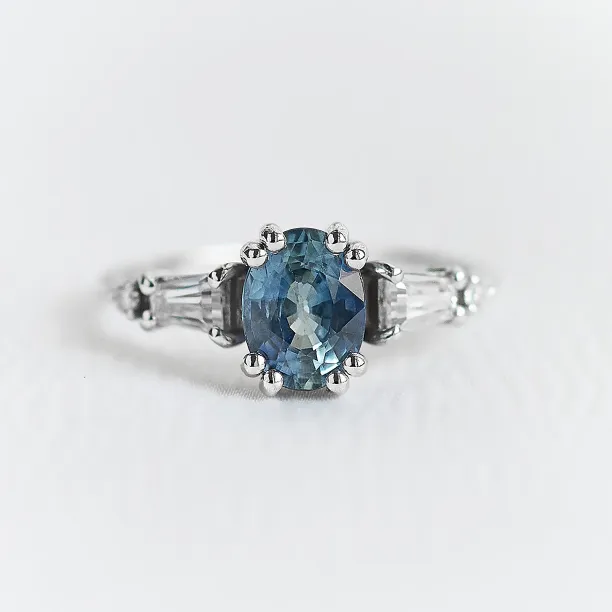 Gold ring with teal oval sapphire DIANA Image