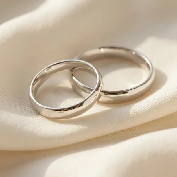 Solid wedding rings made of yellow gold VIRGINIE Image