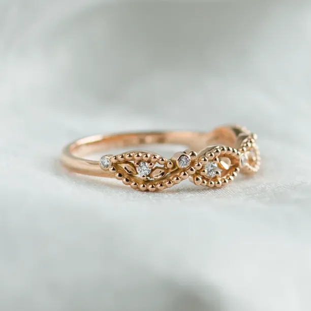 Twisted vintage gold ring with diamonds BRAID Image