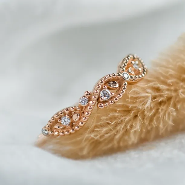 Twisted vintage gold ring with diamonds BRAID Image