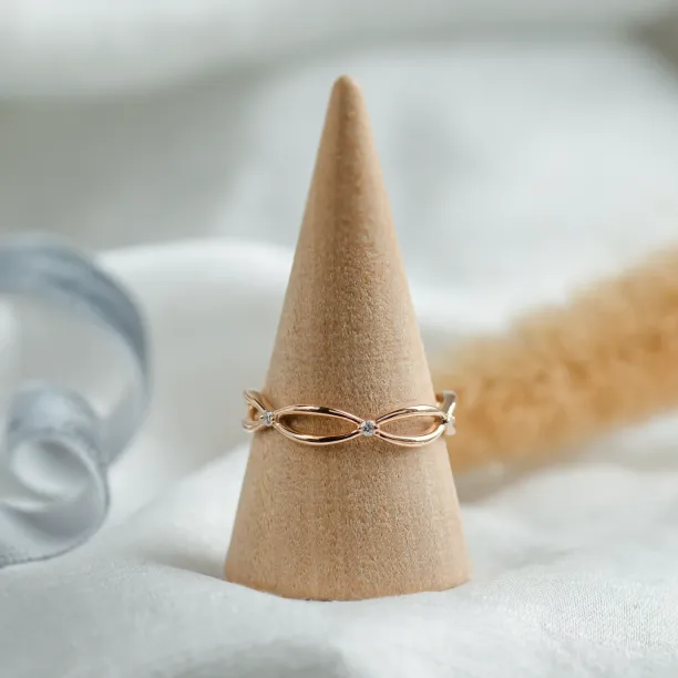 Gold diamond twisted ring ROMANCE Image