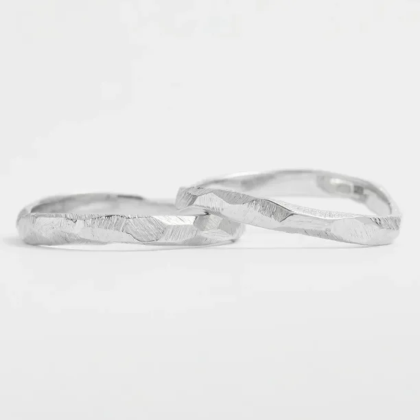 Atypical wedding rings GOLI Image
