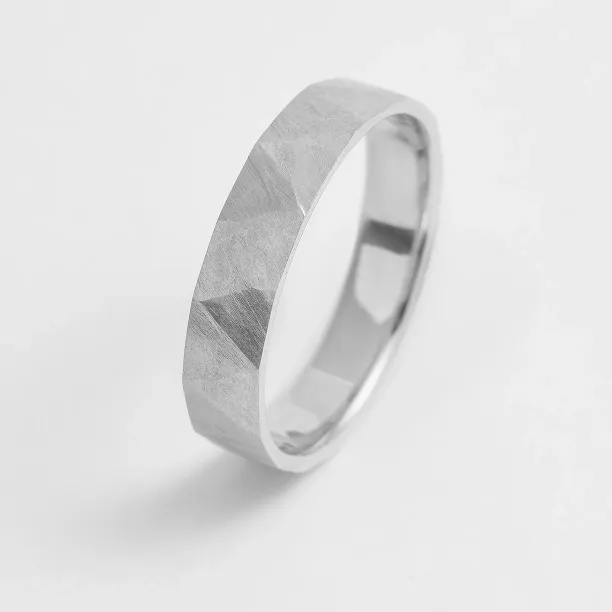 Gold hammered wedding rings BOMM Image