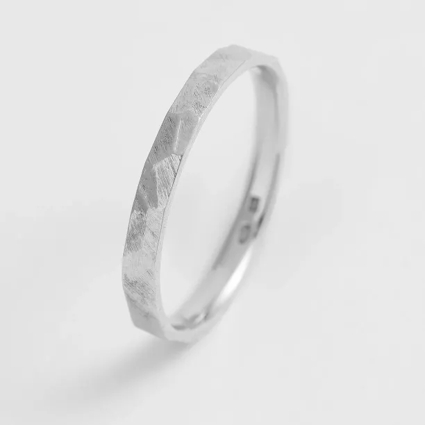 Gold hammered wedding rings BOMM Image