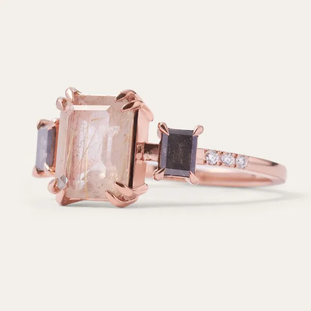 Vintage ring with rutilated quartz and salt and pepper diamonds FRANCI Image