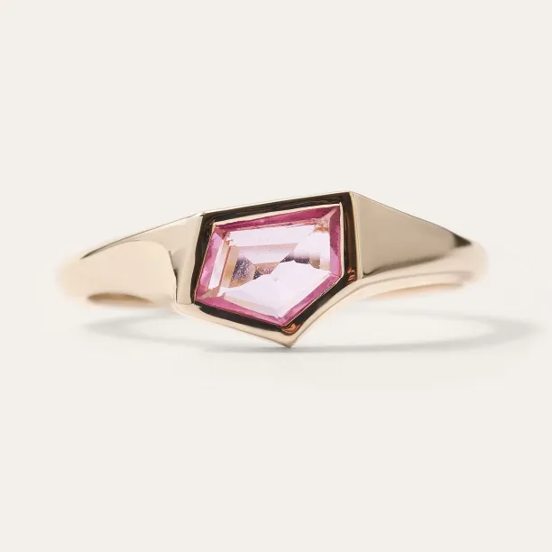 Gold atypical ring with asymmetric pink sapphire EDITH Image