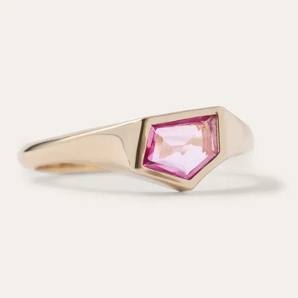 Gold atypical ring with asymmetric pink sapphire EDITH Image