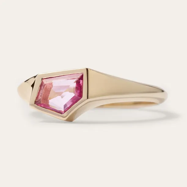 Gold atypical ring with asymmetric pink sapphire EDITH Image