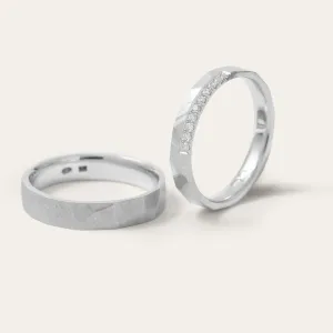 Hammered diamond wedding rings IRENE Thumbnail