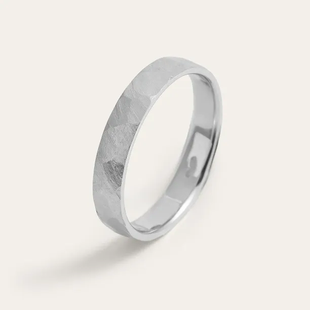 Hammered white gold wedding rings with black diamonds MILANO  Image
