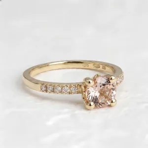 Engagement ring with morganite and diamonds GINEPRO Thumbnail