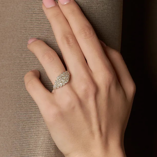 Luxury moissanite cluster ring VALENTINA Image