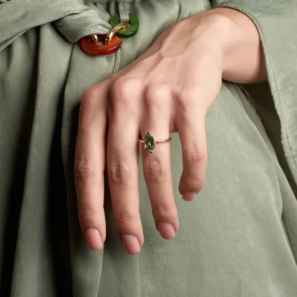 Engagement lab-grown sapphire ring CATRICE Image