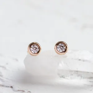 Gold earrings with lab-grown diamonds in bezel style BRESCIA Thumbnail