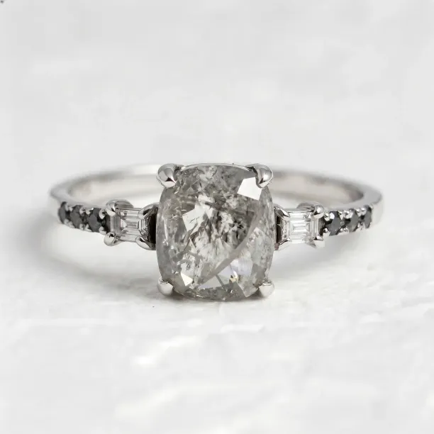 Gold ring with gray diamond salt and pepper CATERINA Image