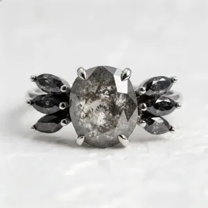 Original ring with salt'n'pepper diamonds GIUSTINA