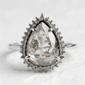 Halo luxury ring with salt and pepper diamond NOEMI