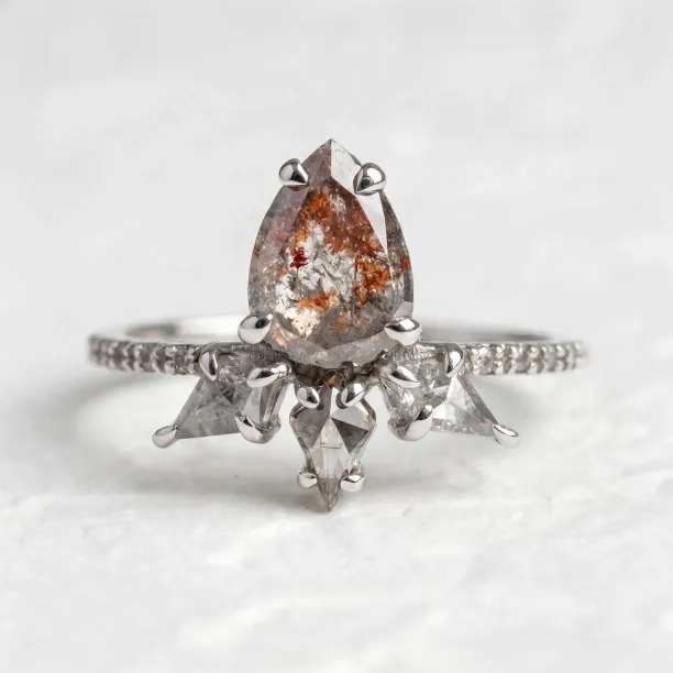Original gold salt'n'pepper diamonds ring CROWNIAS Image