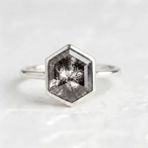 Vintage engagement ring with salt and pepper diamond CARRA