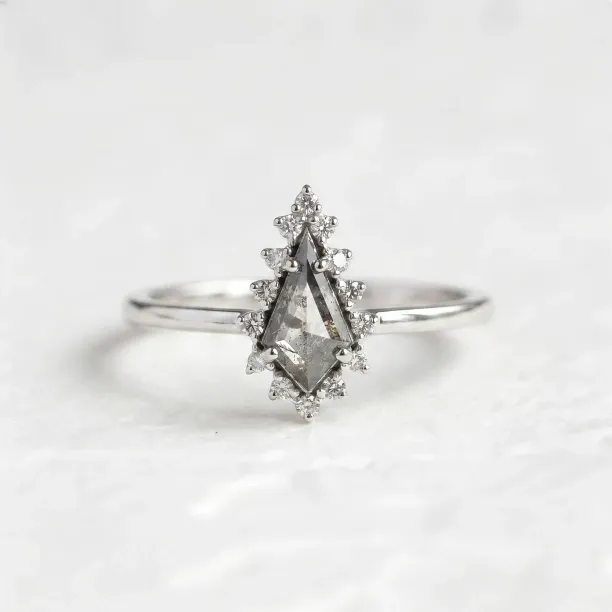 Cluster ring with salt'n'pepper diamond DOMO Image