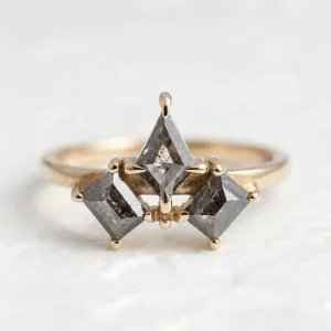 Original ring with gray salt'n'pepper diamonds TOMMASO