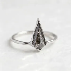 Unusual engagement ring with salt'n'pepper diamond KELLIS