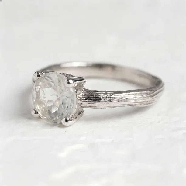 Twig ring with moonstone WILLOW Image