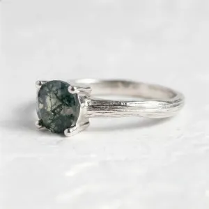 Gold Ring in Tree Bark Shape with Moss Agate SILVA Thumbnail
