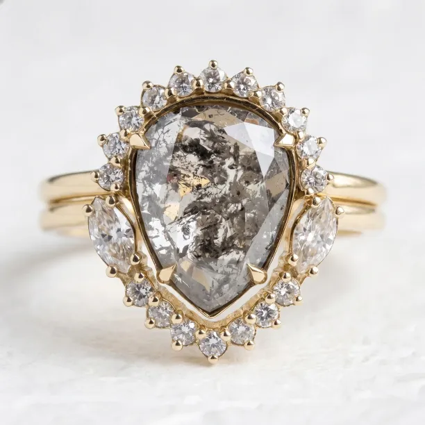 Set of gold rings with salt and pepper diamonds ELLINGTON Image