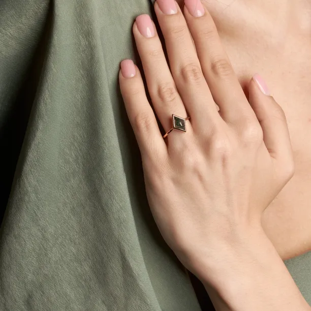 Gold ring with moss agate AUGUSTA Image