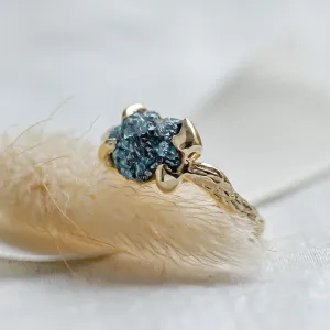 Gold ring with blue raw diamond and unusual rim SKY Thumbnail