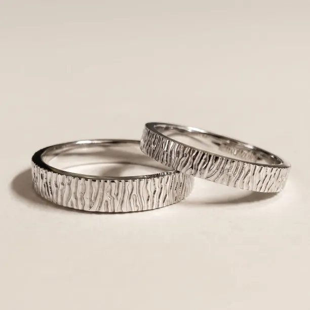 Unusual wedding rings with engravings RILLY Image