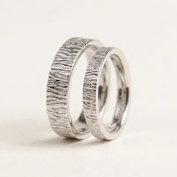Unusual wedding rings with engravings RILLY Image