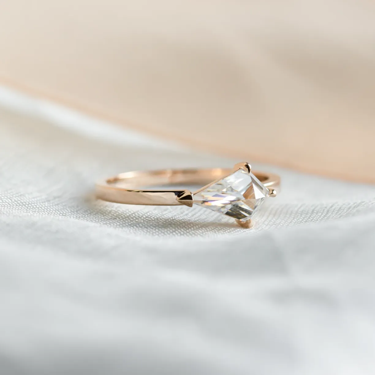 Gold ring with moissanite